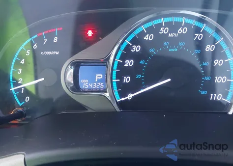 2011 Toyota Sienna Limited V6 z USA, uszkodzony, nr VIN 5TDYK3DC4BS016608